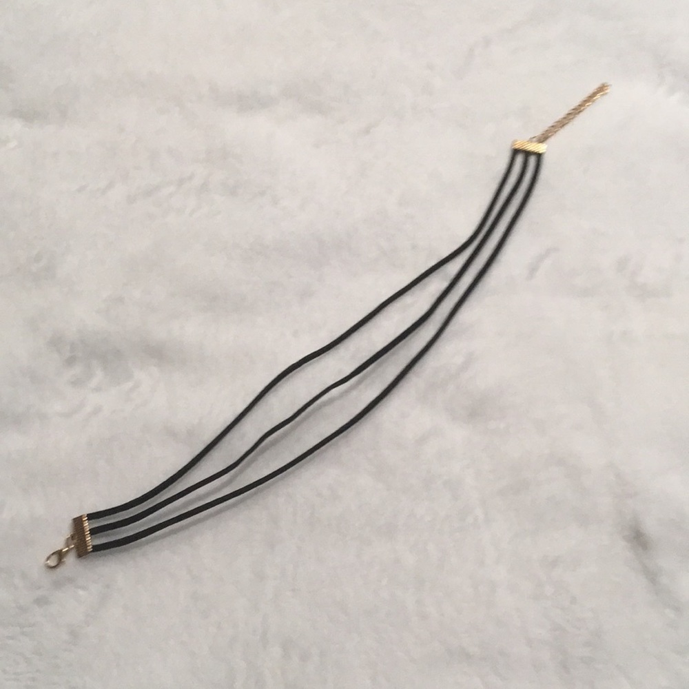 Black 3-layered choker